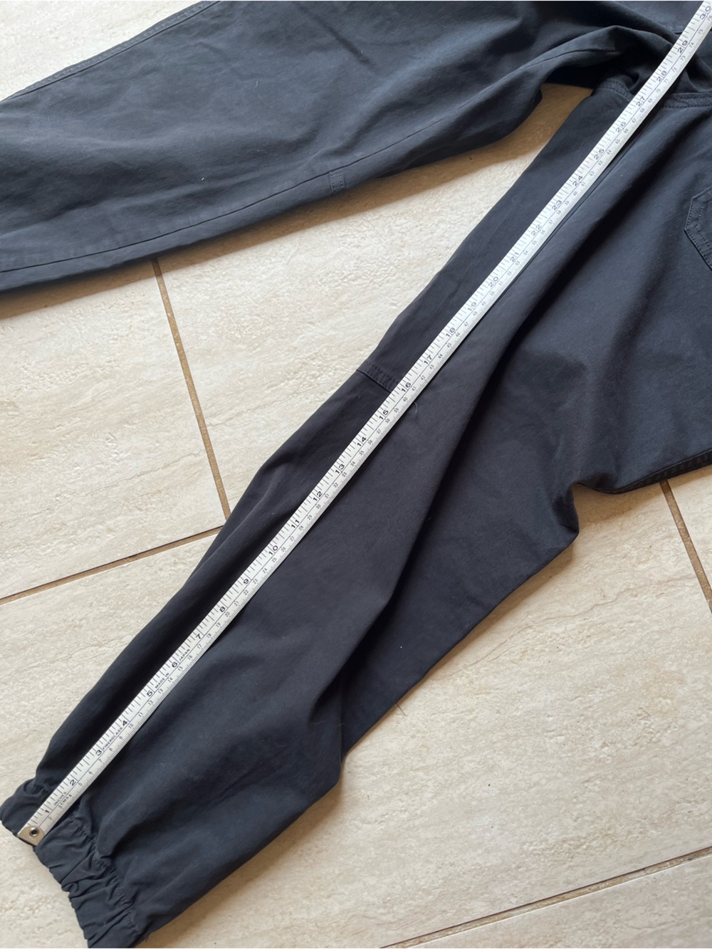 Banana Republic Black Cargo Pants with jogger zip ankles size 8 brand new - Picture 7 of 7